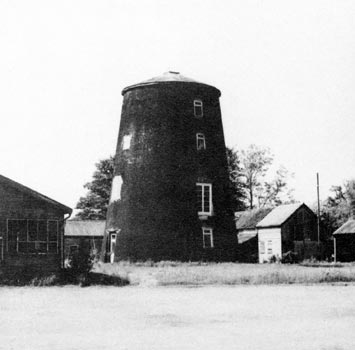 Diss Victoria Rd towermill 1st June 1971 