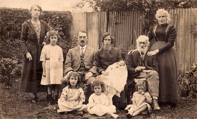 Pitts family in 1923