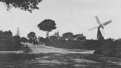 c.1905 with Brickmakers pub centre under the trees