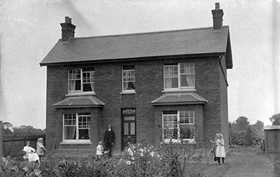 George Bristow and family at Seaton House c.1912