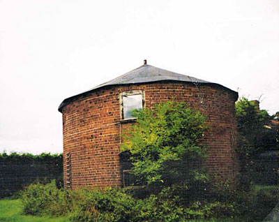 Roundhouse at South Elmham that held the buck of Starston postmill 2001