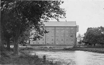 Mill and millpond c.1920 