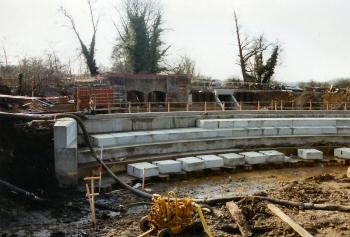 Construction of the new weir c.1988