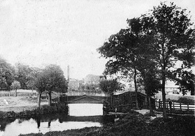 Waterloo Bridge with the mill behind c.1904 