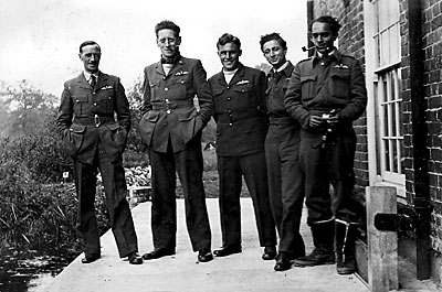 F/Lt 'Uppie', F/Lt 'Bartie' Bartlett, Sgt Eddie, Sgt Hoots & P/O 'Sammy' Samede - 1942 
