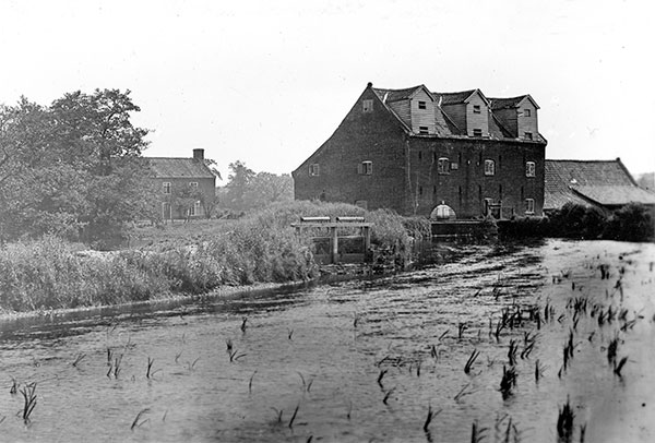 Mill working 1913