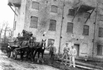 Workers outside the mill in 1910